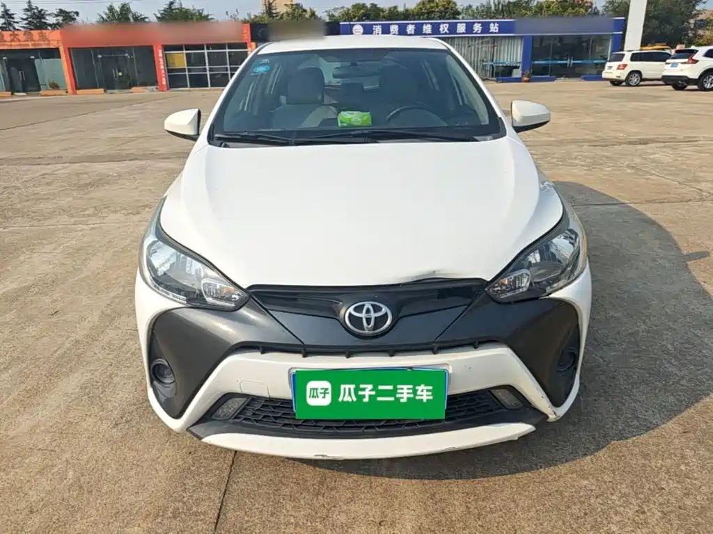 Toyota Yaris L — миниатюра 3