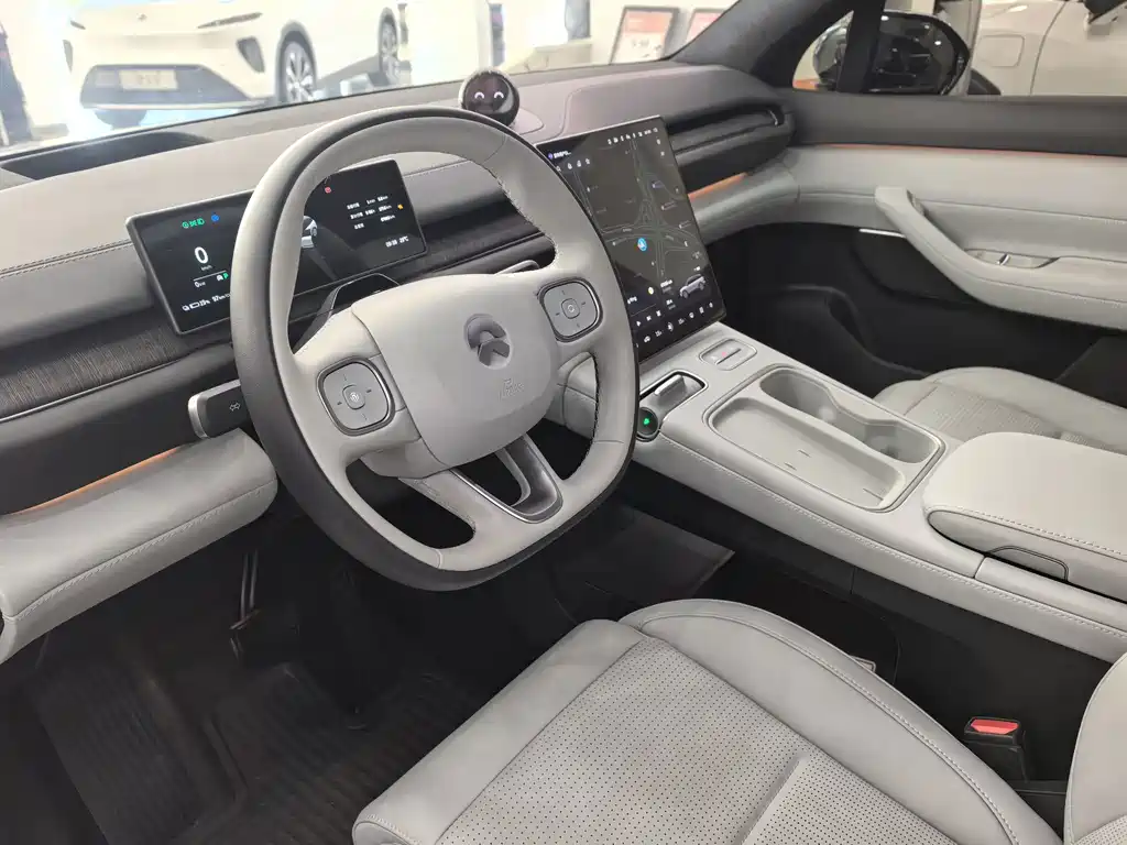 NIO ES6 — миниатюра 8