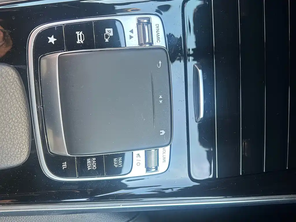 Mercedes-Benz GLB — миниатюра 11