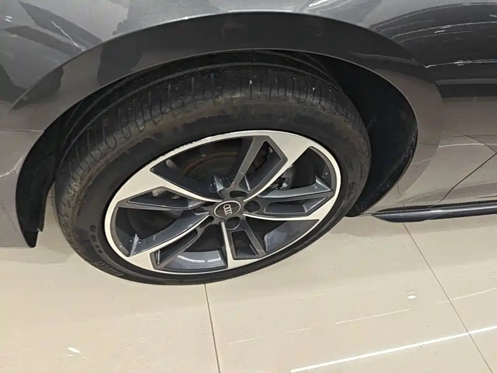 Audi A4L — миниатюра 23