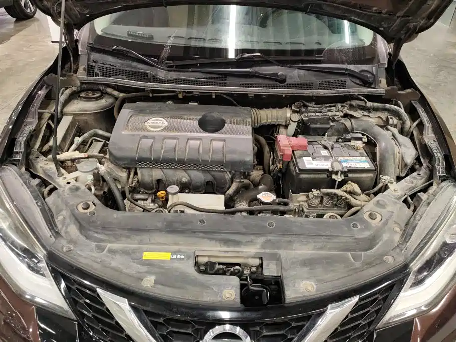 Nissan Tiida — миниатюра 10
