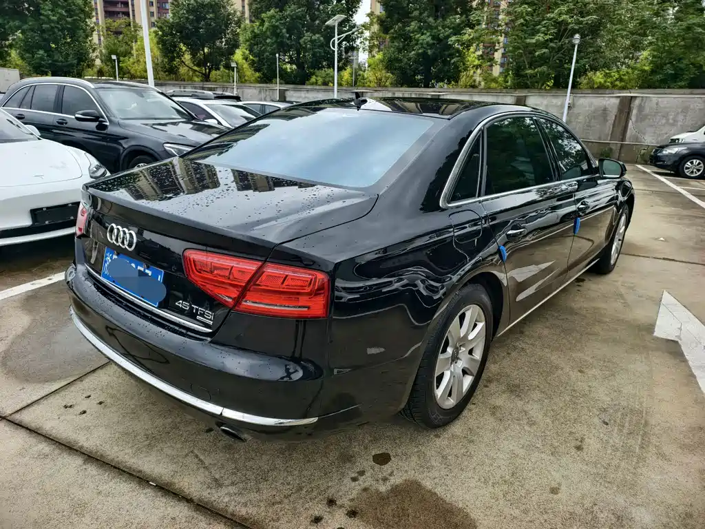Audi A8 — миниатюра 5