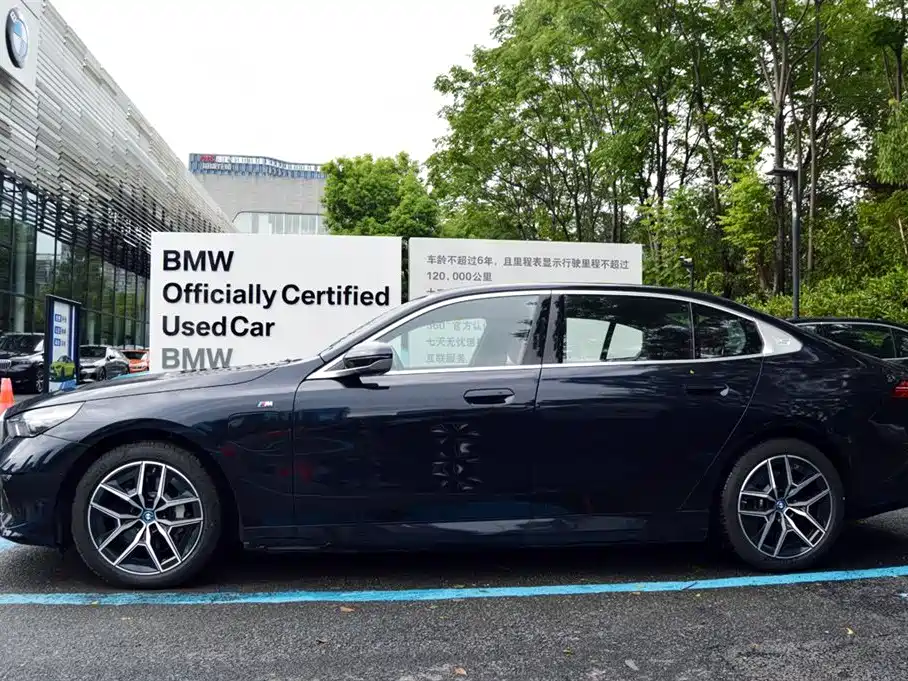 BMW i5 — миниатюра 2