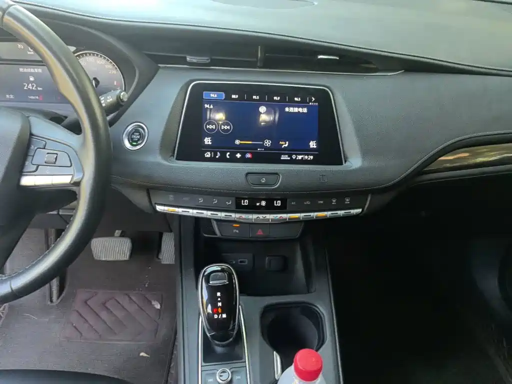 Cadillac XT4 — миниатюра 13