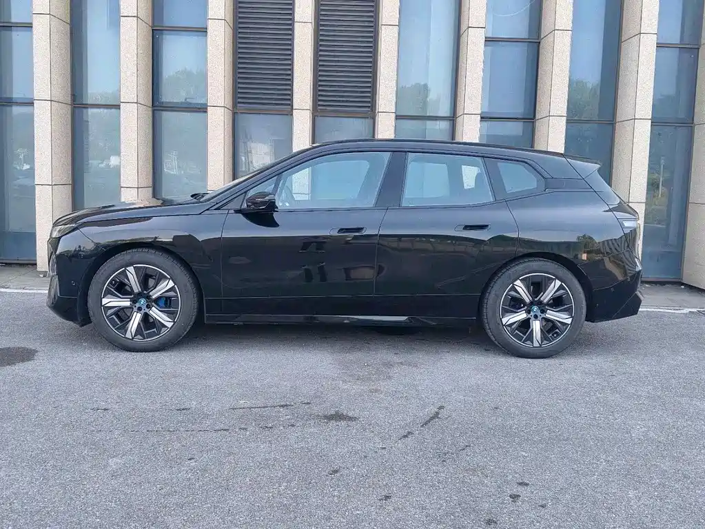 BMW iX — миниатюра 4