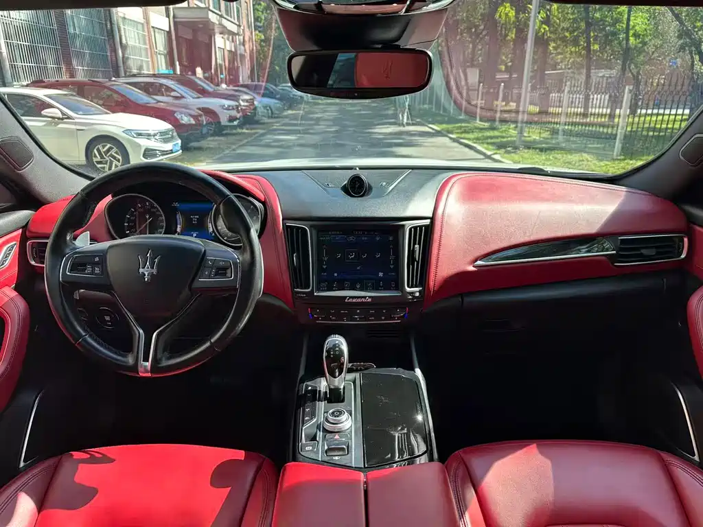 Maserati Levante — миниатюра 10