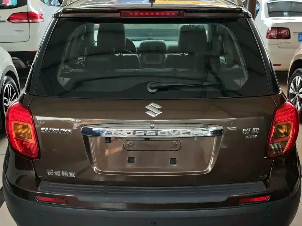 Suzuki SX4 — миниатюра 4