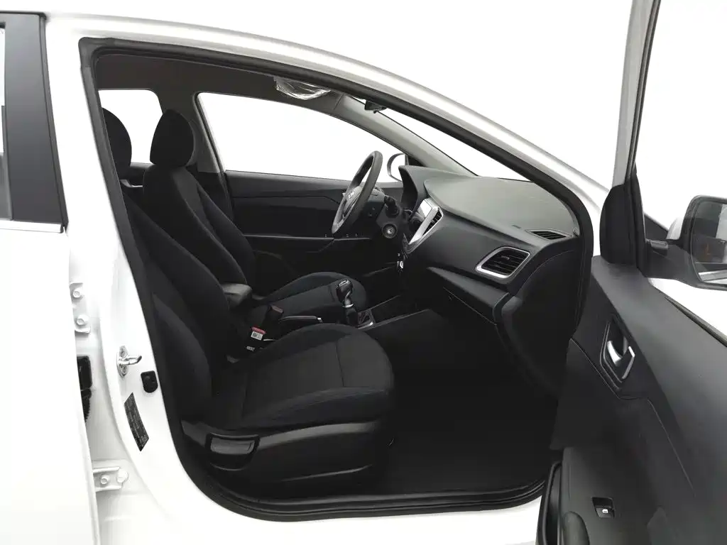 Hyundai Verna — миниатюра 23