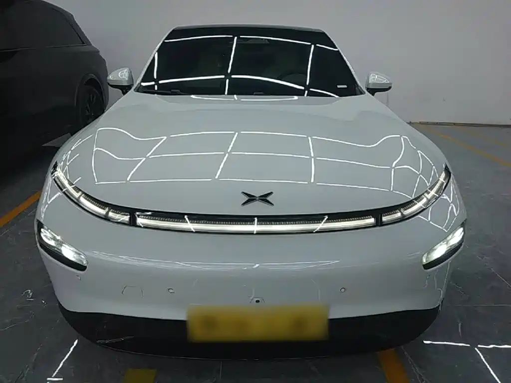 XPeng P7 — миниатюра 3