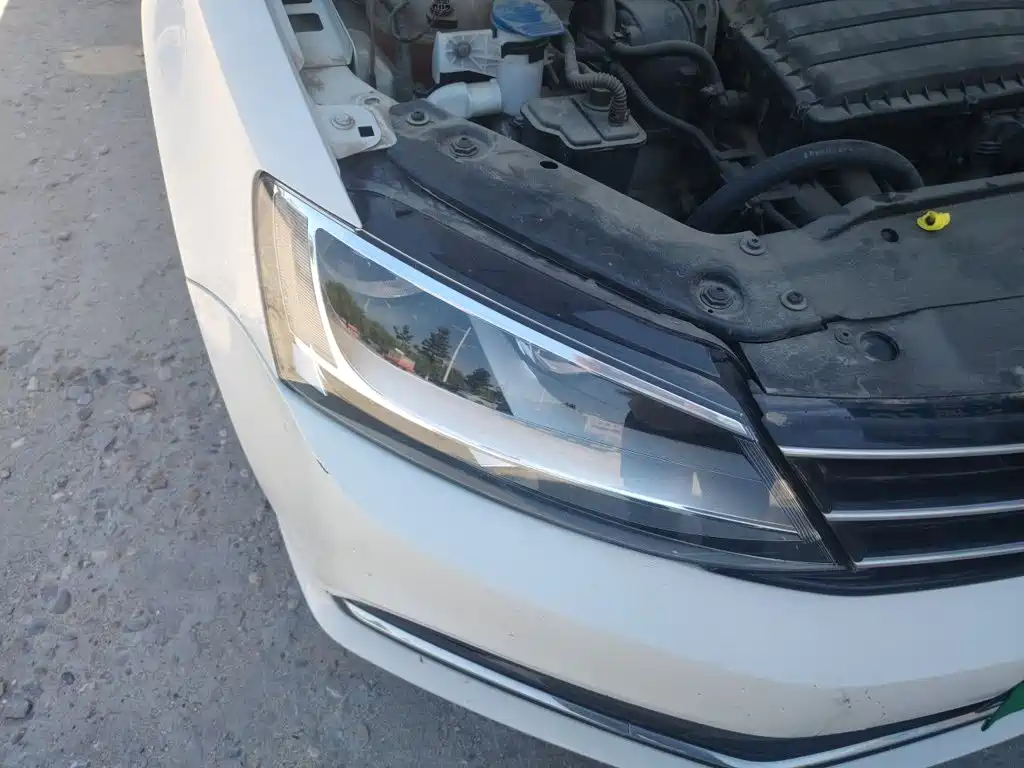 Volkswagen Sagitar — миниатюра 7