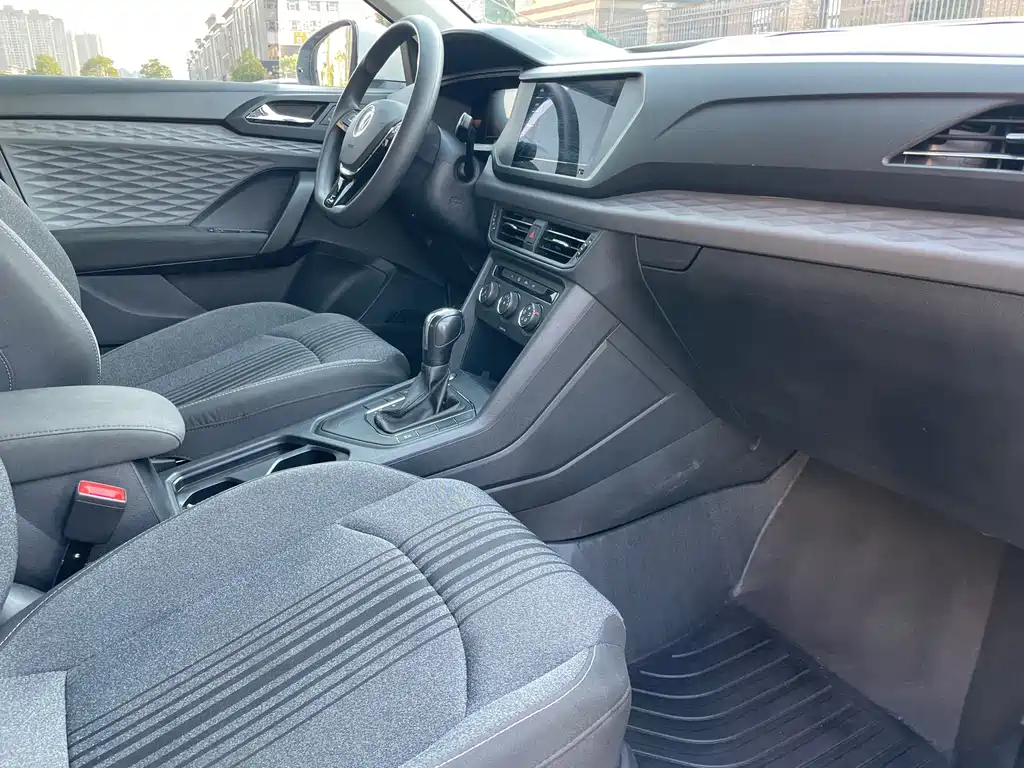 Volkswagen Tharu — миниатюра 10