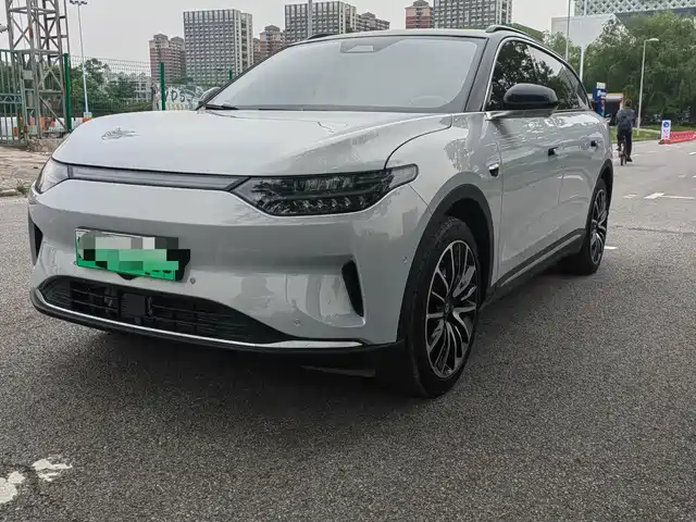 Leapmotor C11