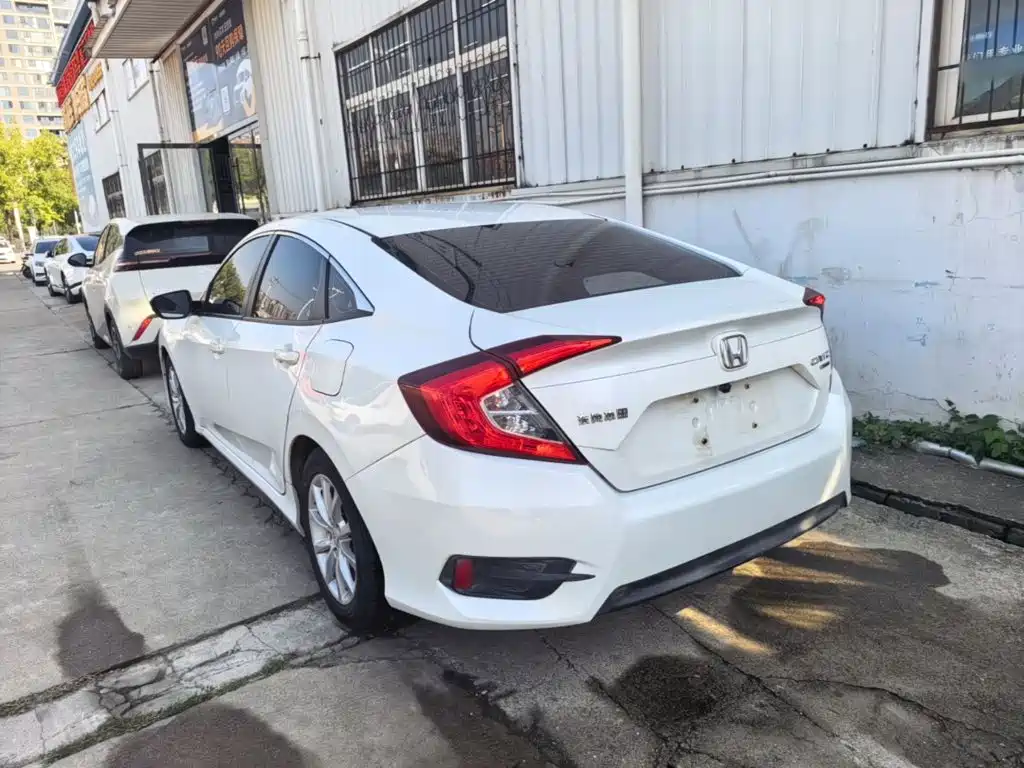 Honda Civic — миниатюра 5