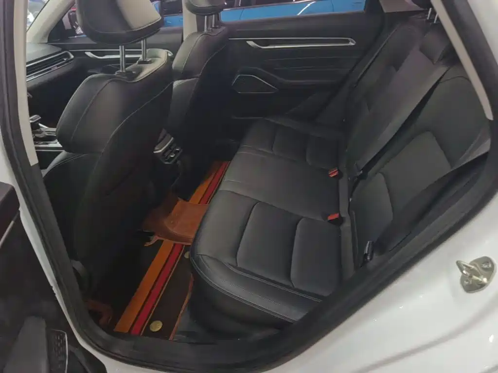 Geely Emgrand — миниатюра 17