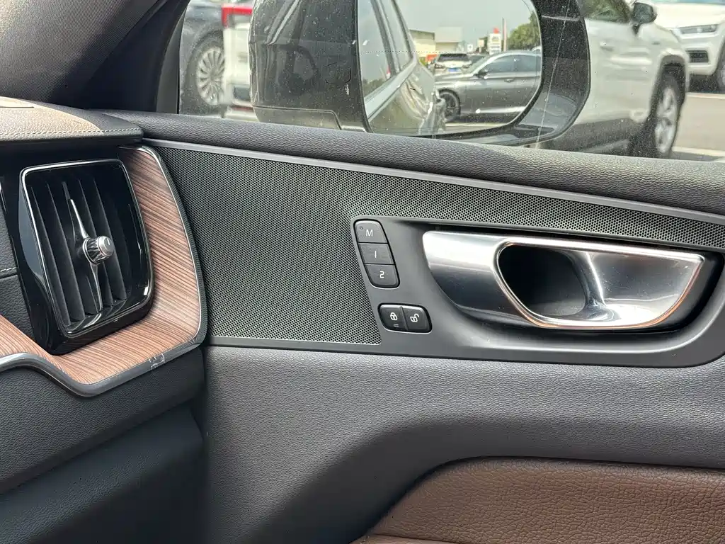 Volvo XC60 — миниатюра 14