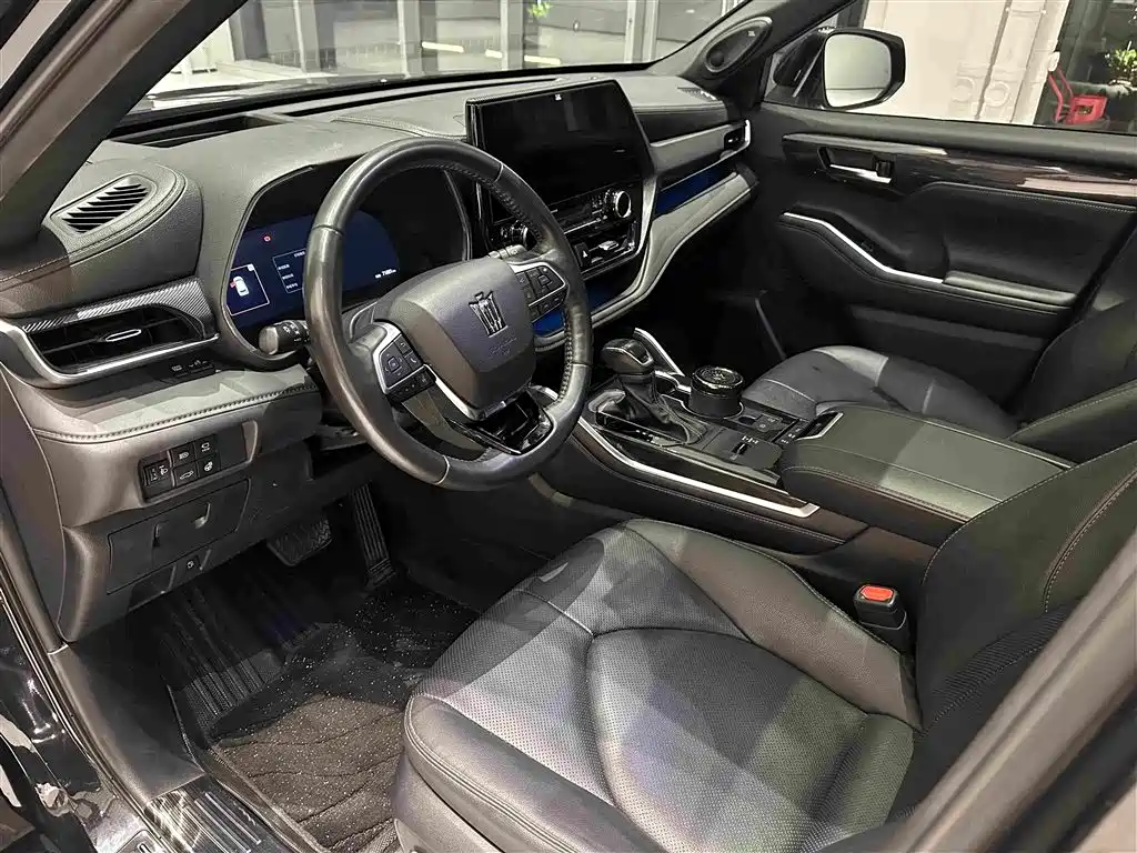 Toyota Crown Kluger — миниатюра 9