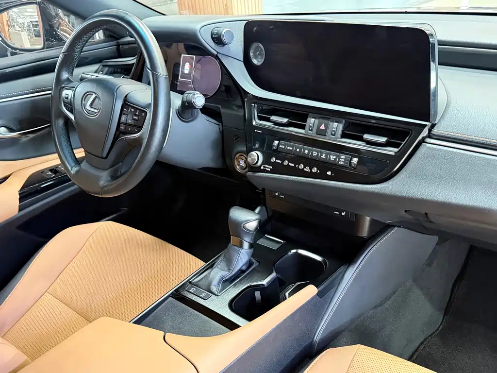 Lexus ES — миниатюра 16