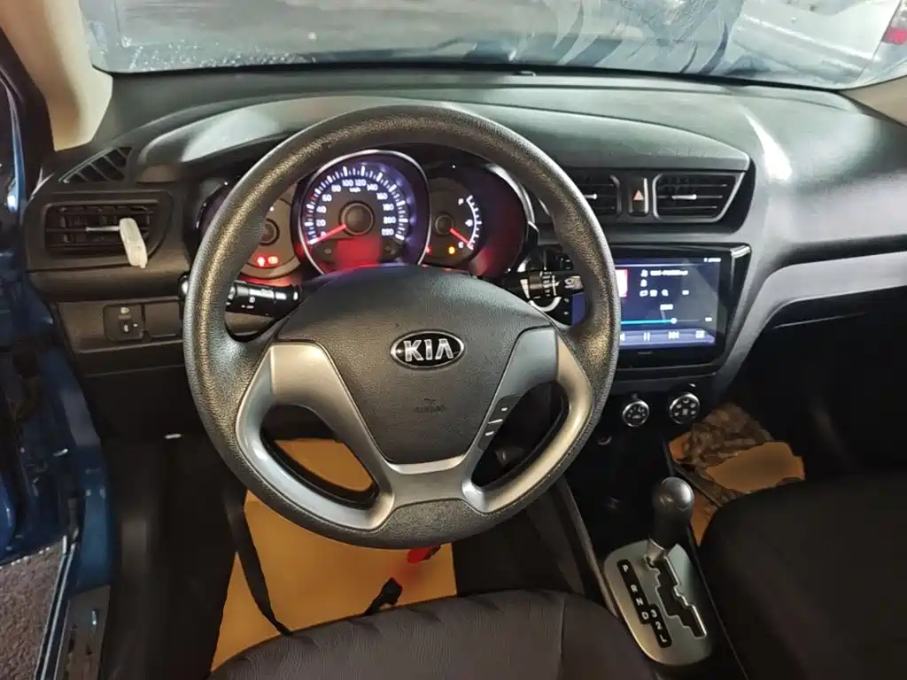 Kia K2 — миниатюра 11