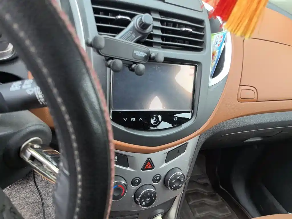 Chevrolet Trax — миниатюра 15