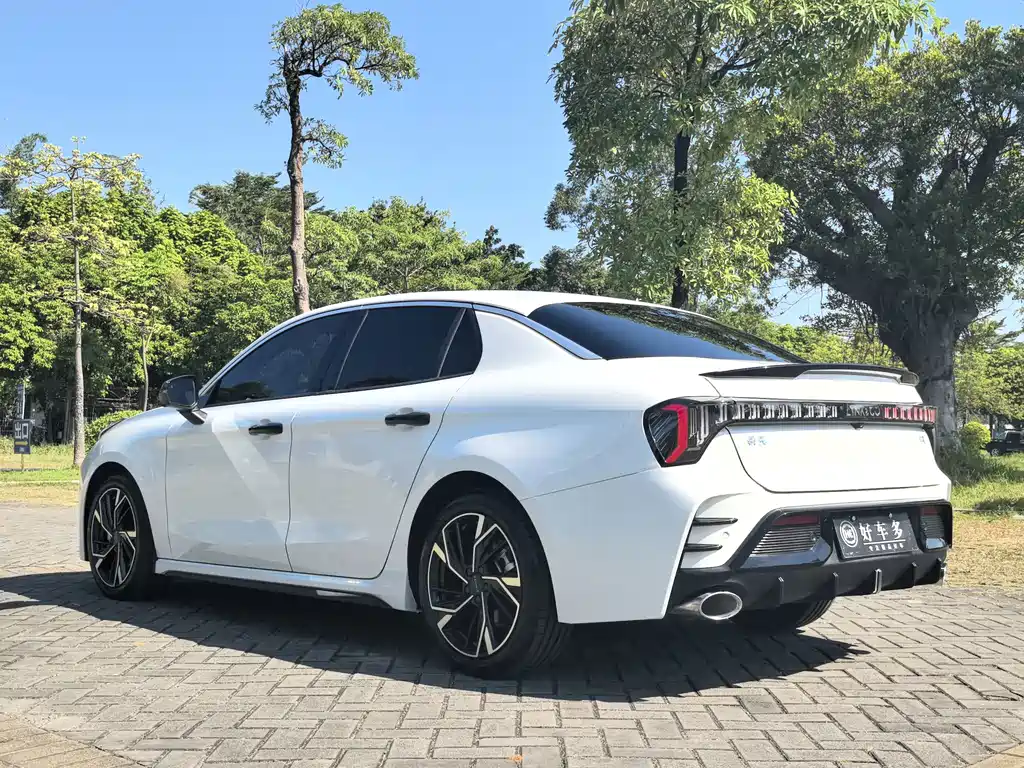 Lynk & Co 03 — миниатюра 7