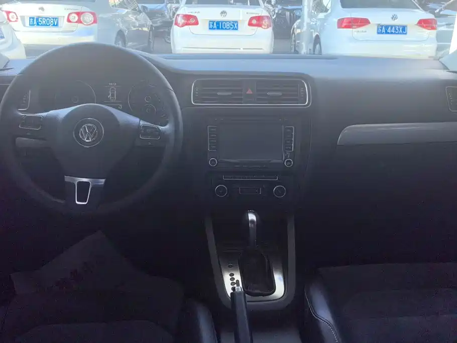 Volkswagen Sagitar — миниатюра 12