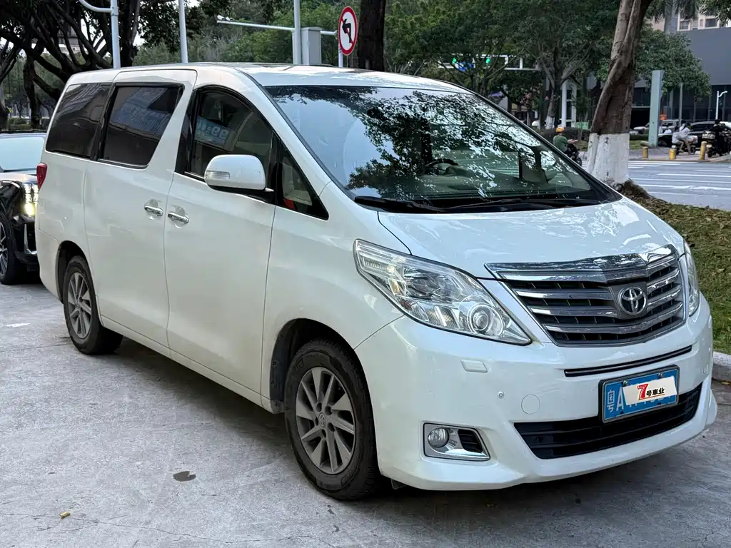 Toyota Alphard 2012 3.5L Luxury