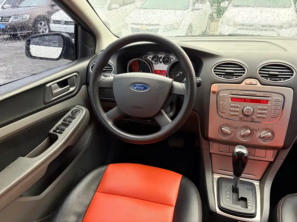 Ford Focus — миниатюра 11