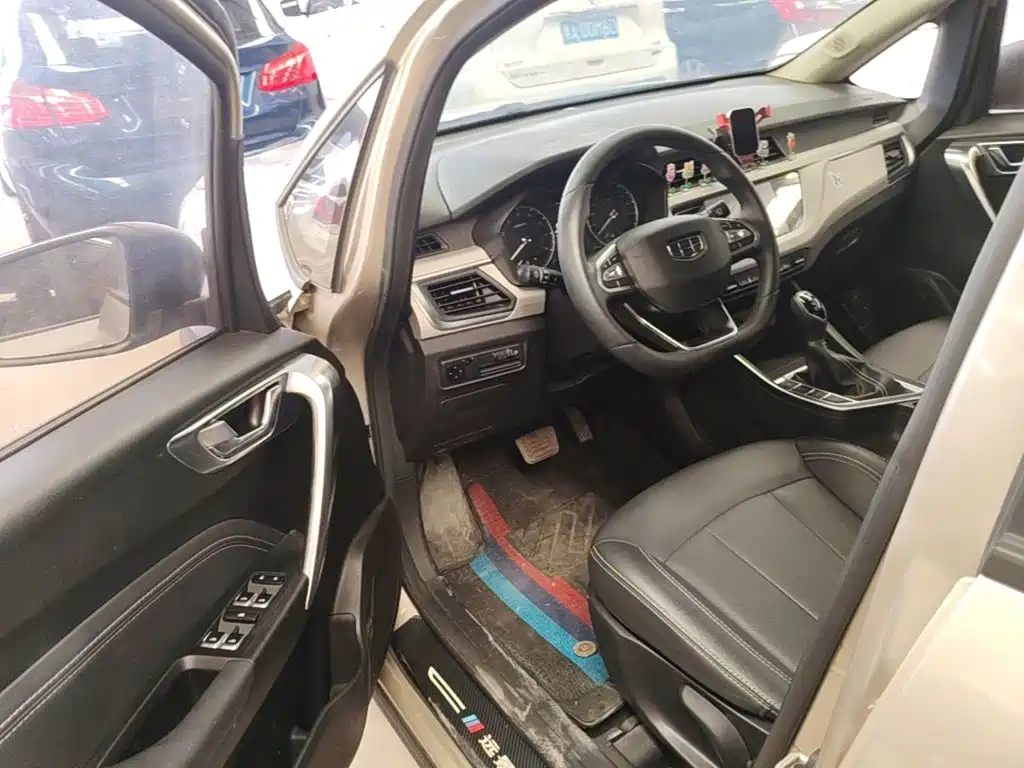 Geely Vision X3 — миниатюра 16