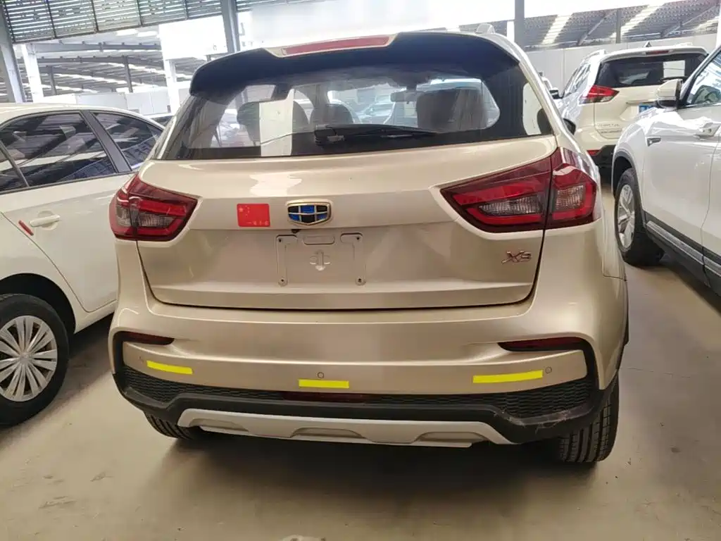 Geely Vision X3 — миниатюра 6