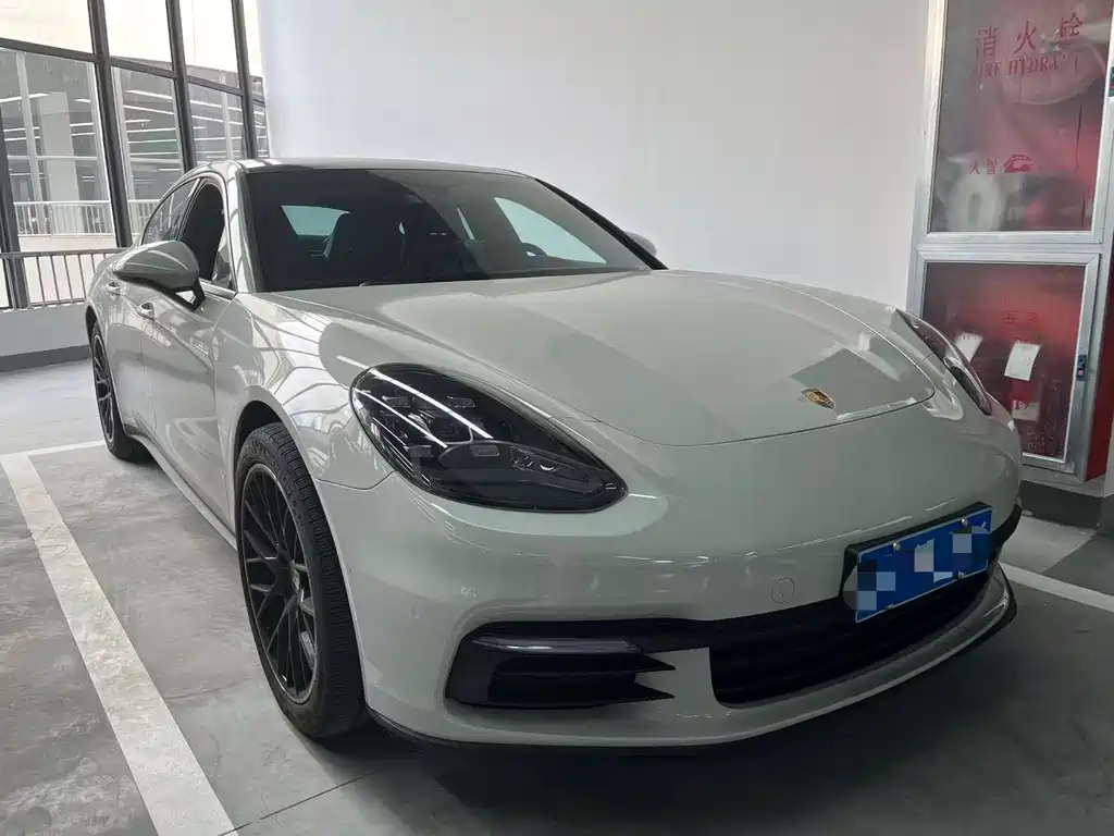 Porsche Panamera — миниатюра 3