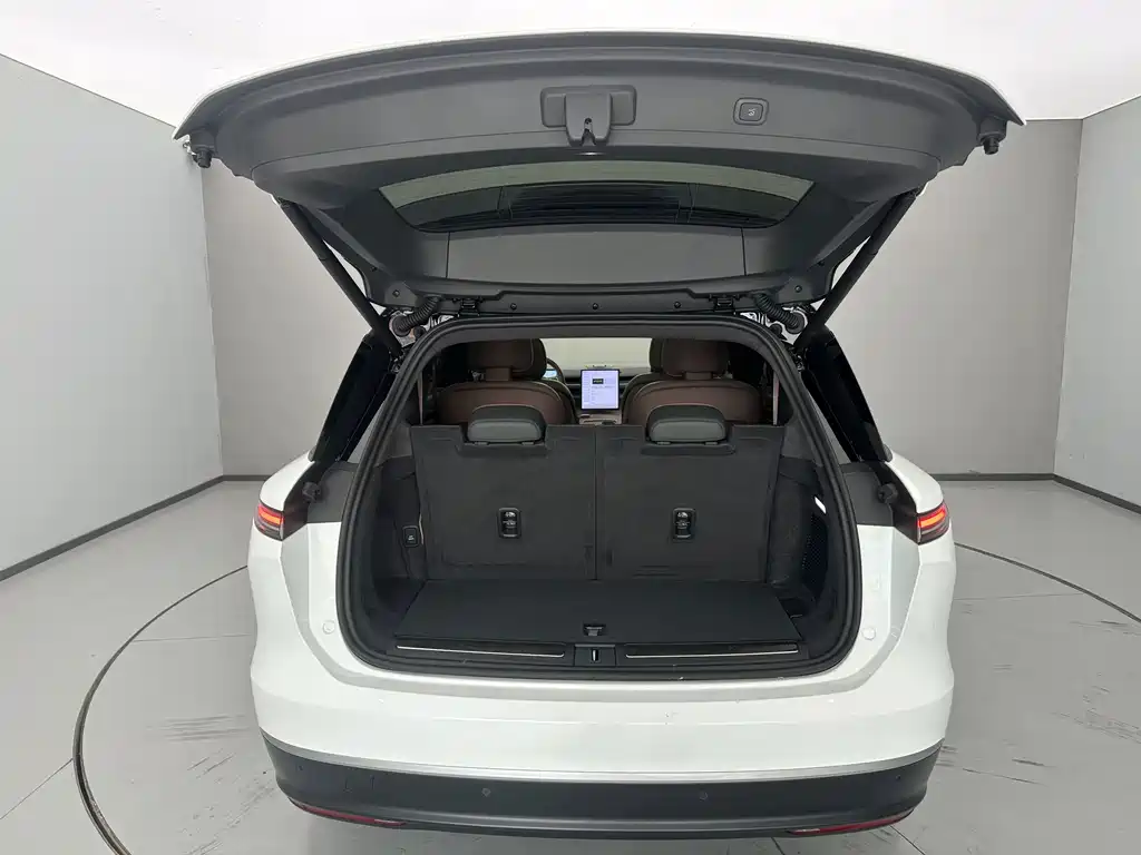 NIO ES8 — миниатюра 7
