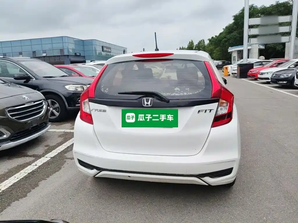 Honda Fit — миниатюра 6