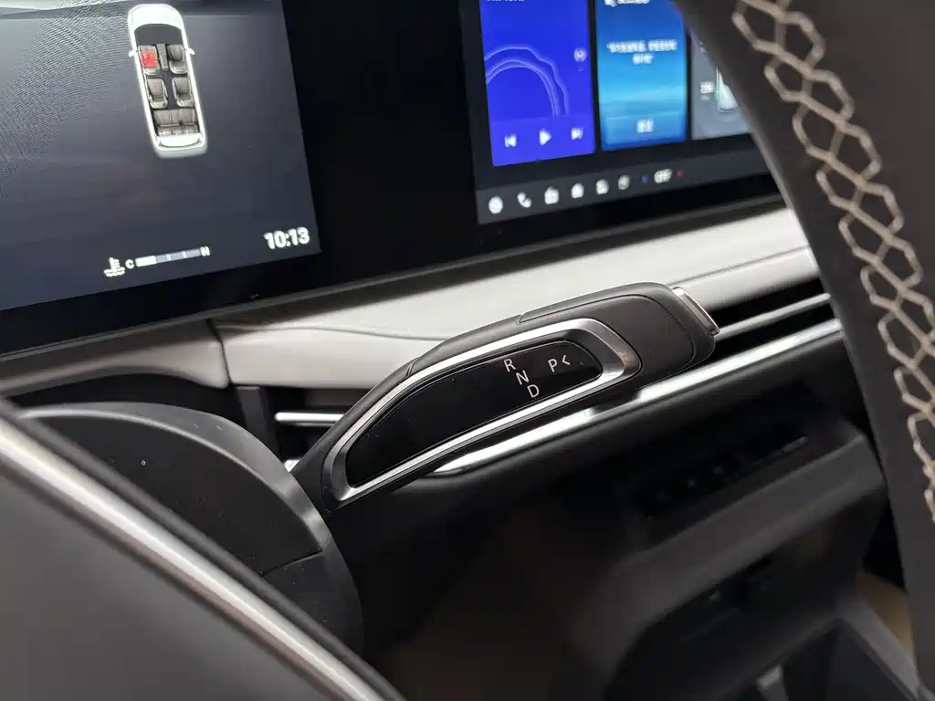 SAIC MAXUS CHASE G70