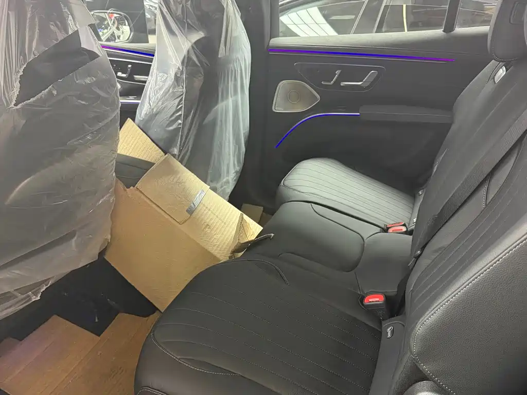 Mercedes-Benz EQS SUV — миниатюра 4