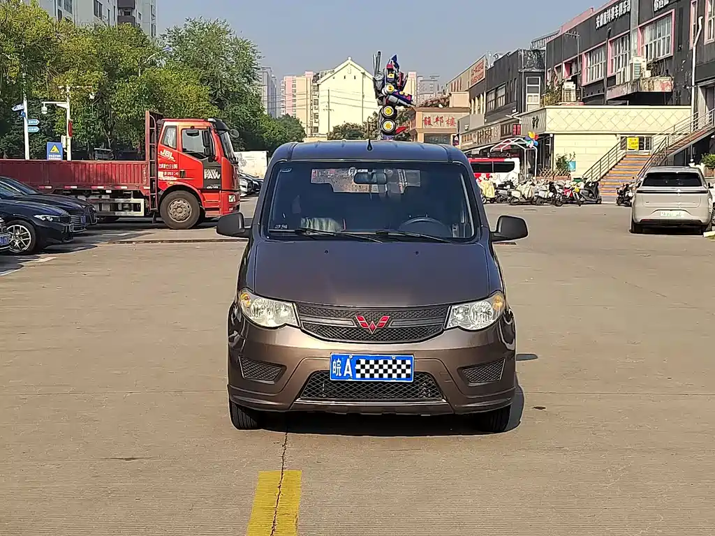 Wuling Hongguang — миниатюра 2