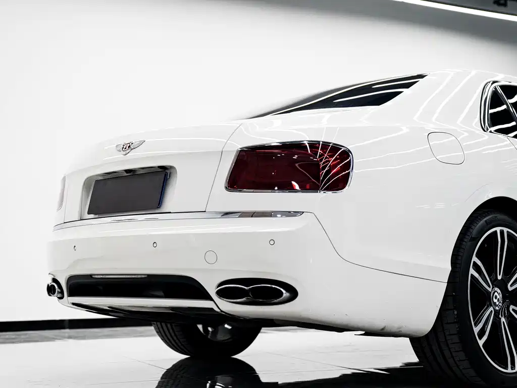 Bentley Flying Spur — миниатюра 3