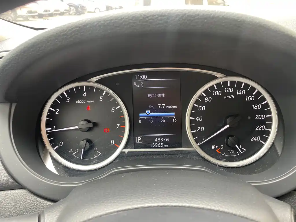 Nissan Tiida — миниатюра 11