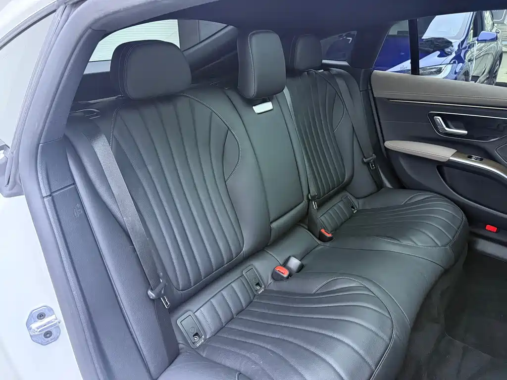 Mercedes-Benz EQS — миниатюра 12