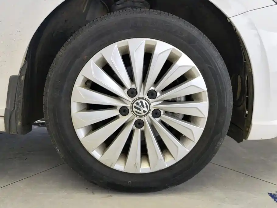 Volkswagen Lavida — миниатюра 6