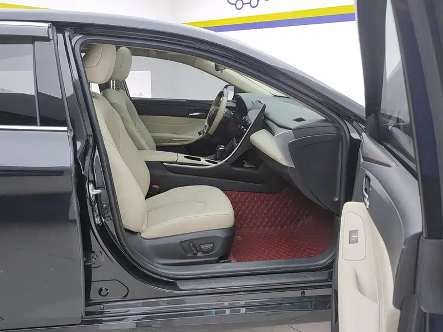 Toyota Avalon — миниатюра 8