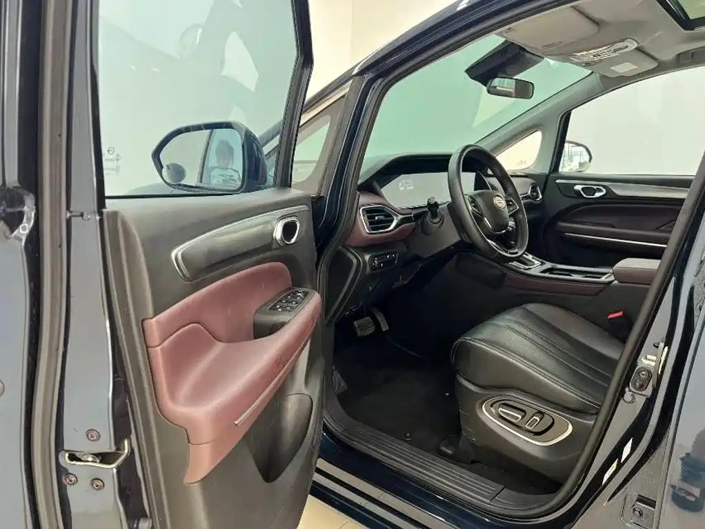 GAC Motor Trumpchi M6 — миниатюра 9
