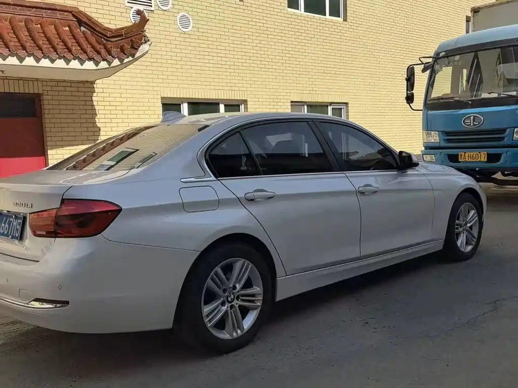 BMW 3 Series — миниатюра 5