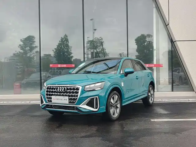 AUDI Q2L 2025