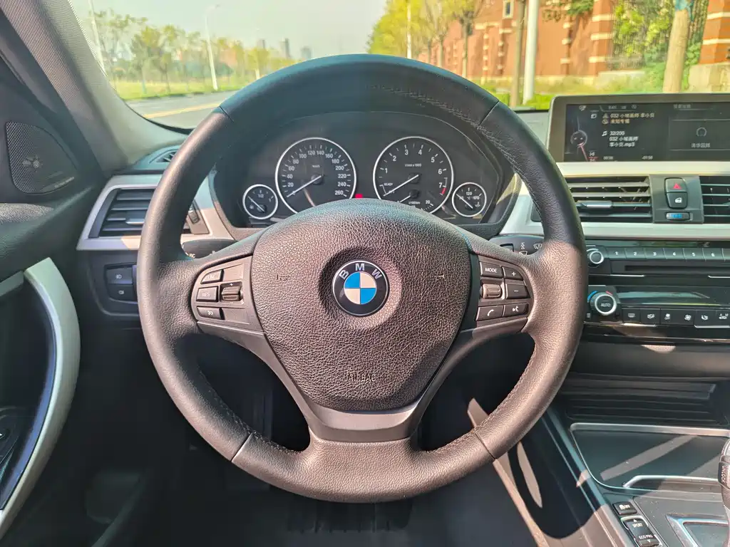 BMW 3 Series — миниатюра 29