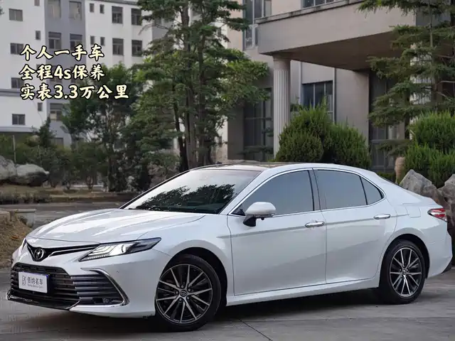 TOYOTA CAMRY