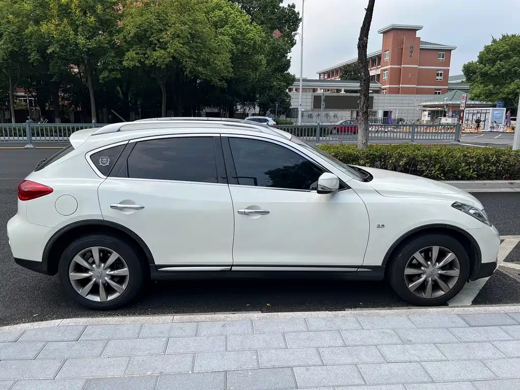 Infiniti QX50 — миниатюра 8