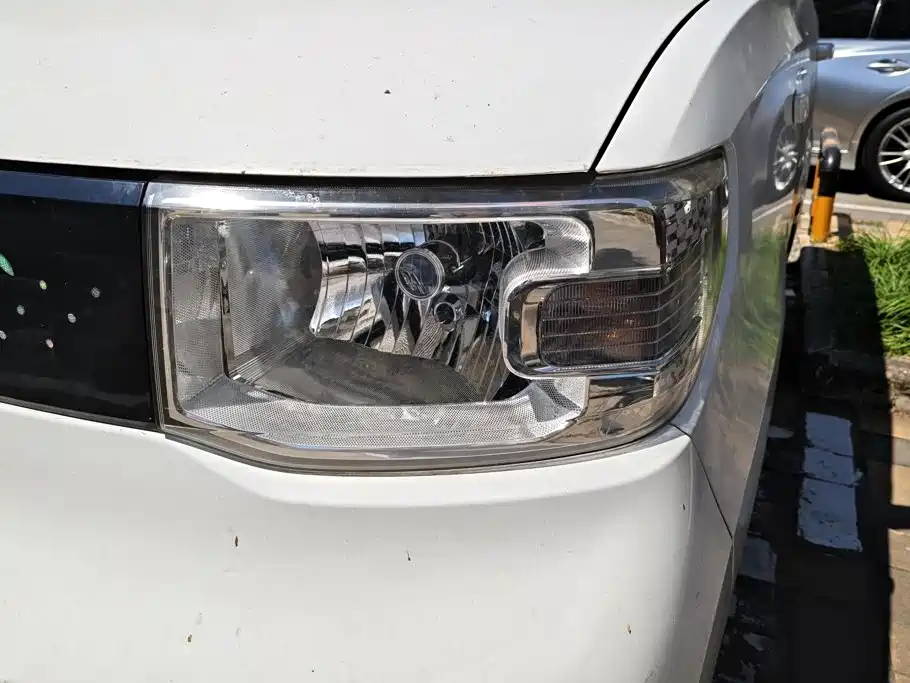 Wuling MINIEV — миниатюра 5