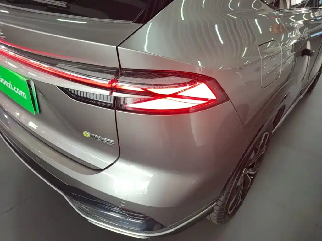 Roewe RX5 New Energy — миниатюра 8