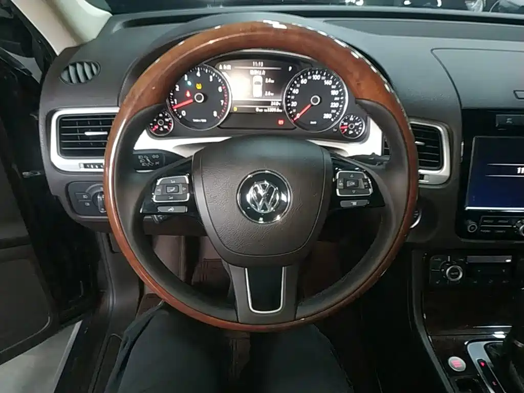 Volkswagen Touareg — миниатюра 11
