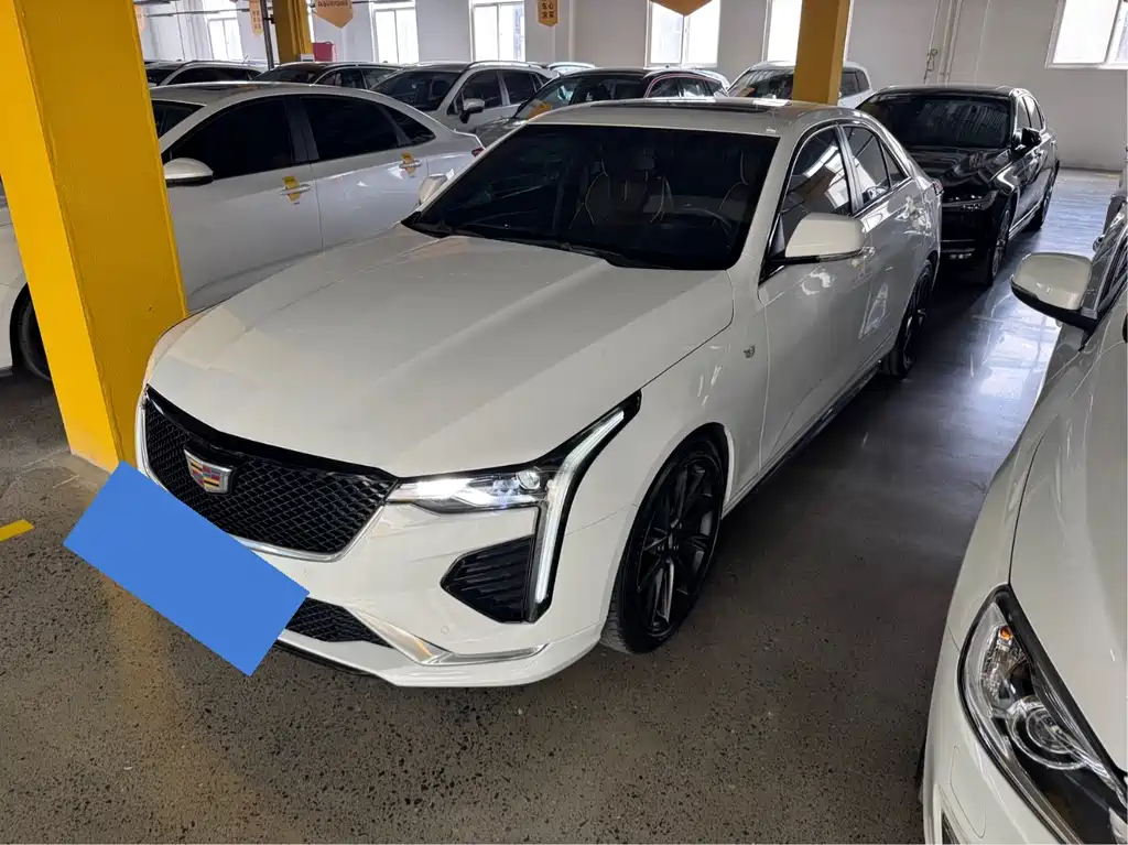 Cadillac CT4 2023